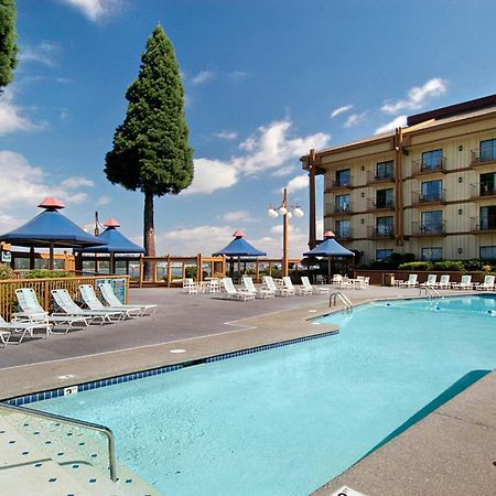 Holiday Inn Portland - Columbia Riverfront By Ihg Экстерьер фото