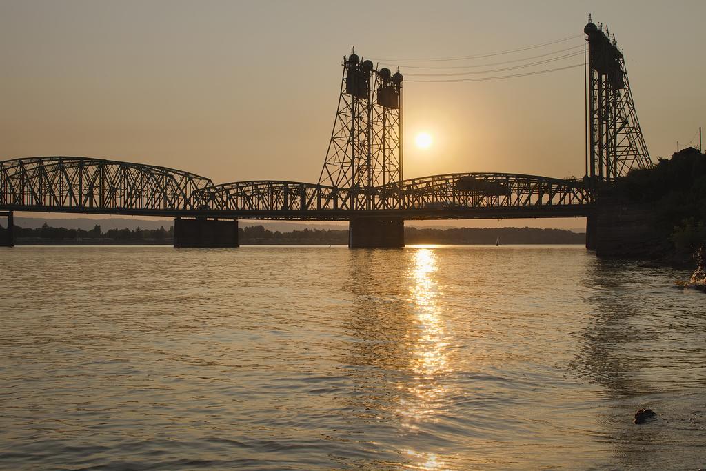 Holiday Inn Portland - Columbia Riverfront By Ihg Экстерьер фото